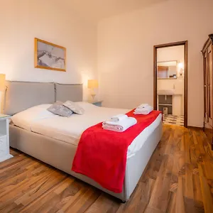 ** Affittacamere Novella House Italia
