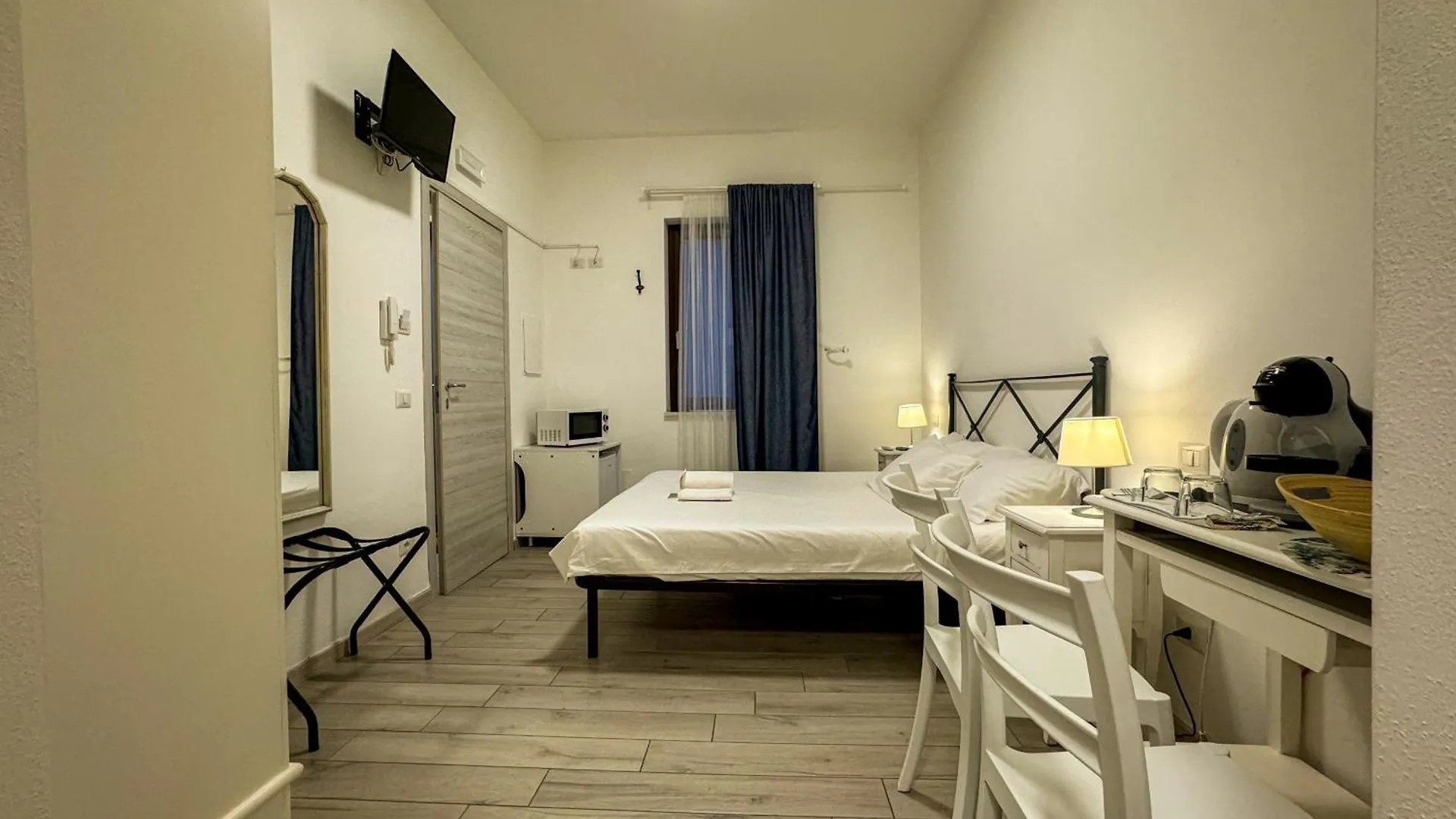 Sg Rooms - Casa Laura Peschiera del Garda Casa de hóspedes